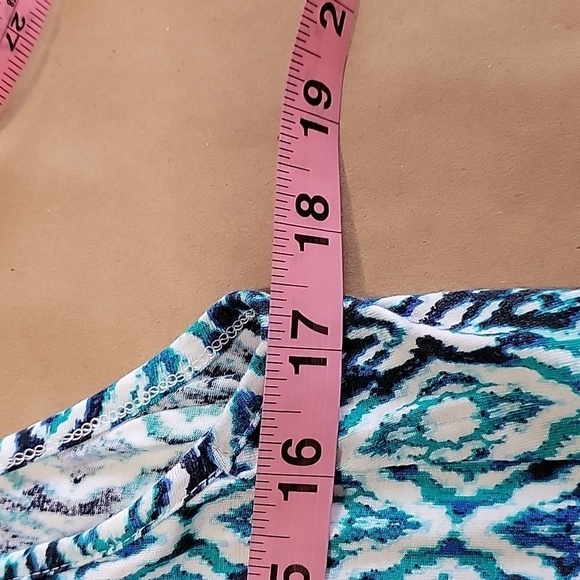 New Directions Size M Blue Aqua and Teal Patterned Sleeveless Top w/ White Under - Picture 8 of 12